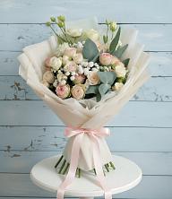 Букет цветов из:  Розы и Лизиантусы в Нешукае