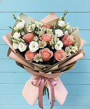 Букет цветов из:  Розы, Альстромерии и Лизиантусы в Нешукае