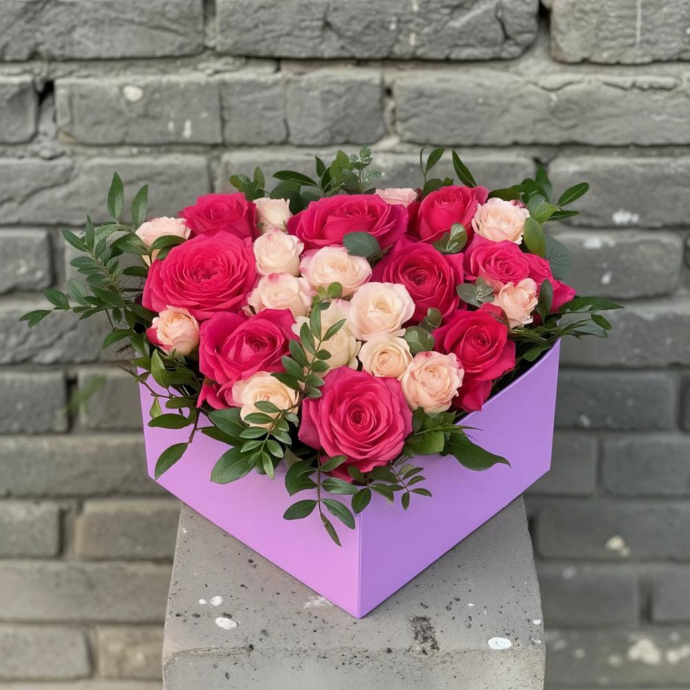 Цветочная композиция из Розы в коробке в Нешукае