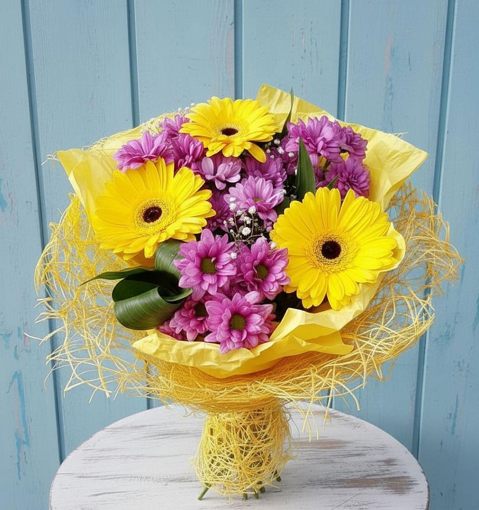 Букет цветов из: Хризантемы и Герберы в Нешукае
