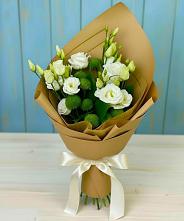 Букет цветов из:  Хризантемы и Лизиантусы #REPLACE_PRED# Нешукае