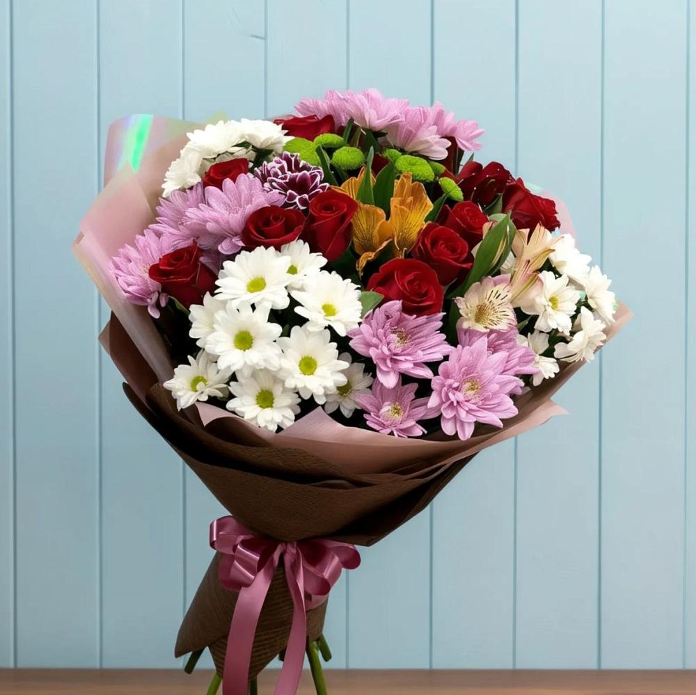 Букет цветов из: Розы, Хризантемы и Альстромерии в Нешукае