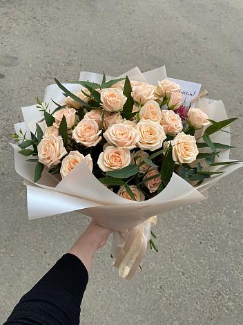 Букет Кремовые розы Латте в Нешукае