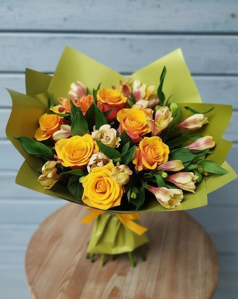 Букет цветов из: Альстромерии и Розы в Нешукае