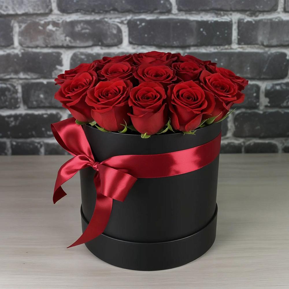 Цветочная композиция из Розы в шляпной коробке в Нешукае