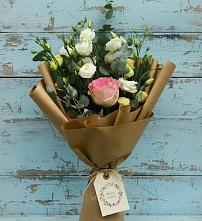 Букет цветов из:  Розы и Лизиантусы в Нешукае